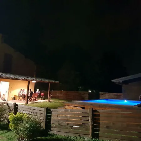 Lux *